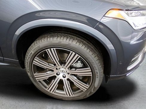 New 2025 Volvo XC90 B6 Plus w/ Protection Package Premier image 12