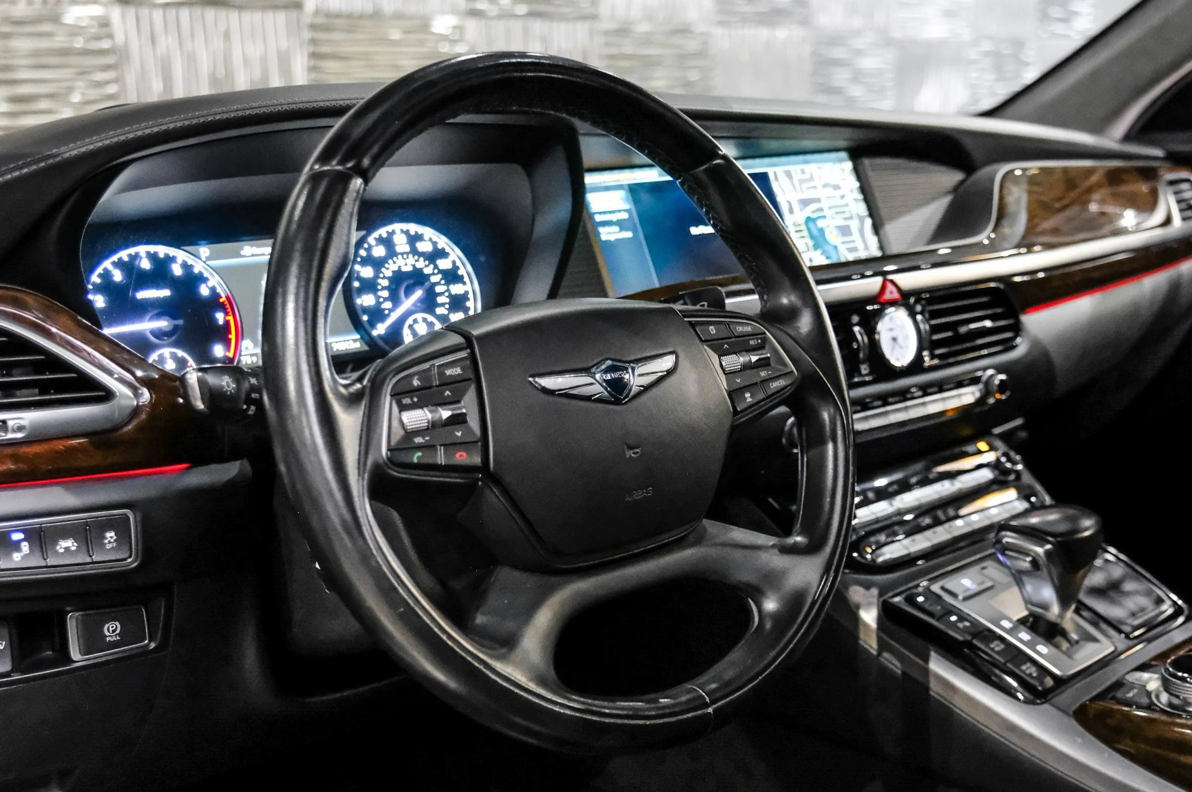 Used 2018 Genesis G90 3.3T Premium AWD/4WD image 16