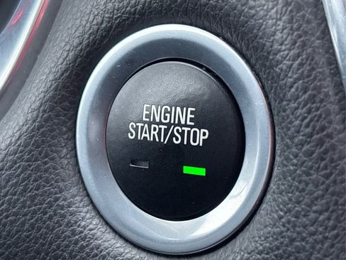 Used 2019 Chevrolet Traverse LT image 29