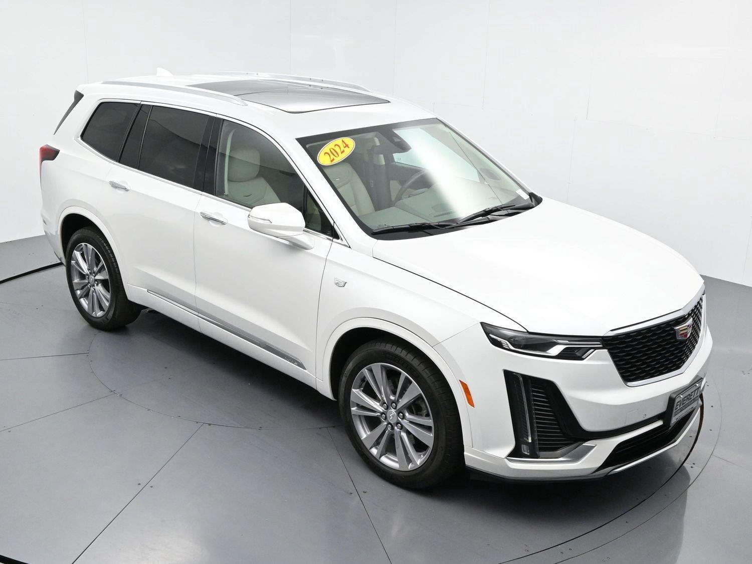 Certified 2024 Cadillac XT6 Premium Luxury AWD/4WD image 44