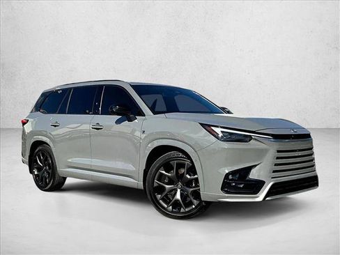 Used 2025 Lexus TX 500h AWD image 12