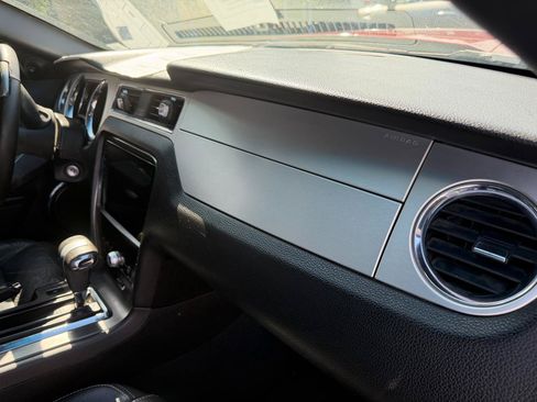 Used 2010 Ford Mustang Premium RWD image 9