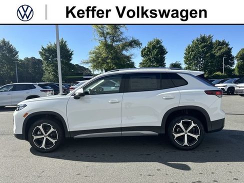New 2026 Volkswagen Tiguan SE AWD/4WD image 2