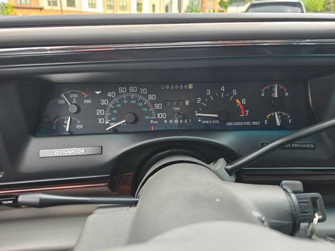 Used 1997 Buick Le Sabre Custom w/ Headliner Lighting Pkg FWD image 21