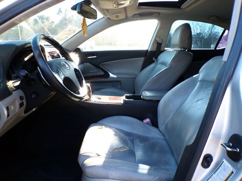 Used 2007 Lexus IS 350 image 11