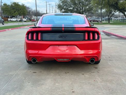 Used 2016 Ford Mustang GT w/ Black Accent Package RWD image 4
