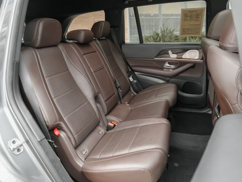 Used 2023 Mercedes-Benz GLS 450 4MATIC image 38