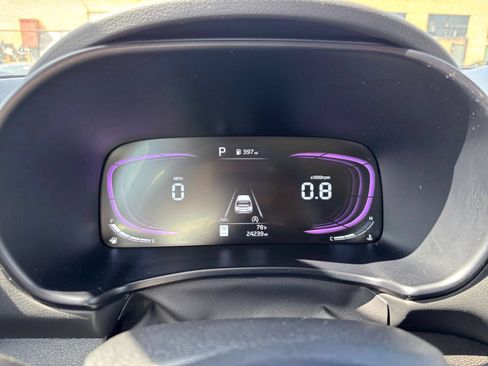 Used 2025 Kia Soul LX w/ LX Technology Package FWD image 38