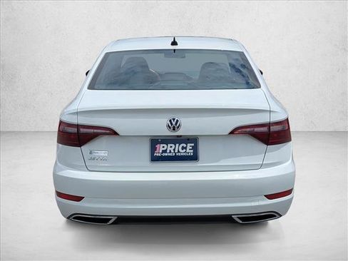 Used 2020 Volkswagen Jetta R-Line w/ R-Line Cold Weather Package FWD image 6