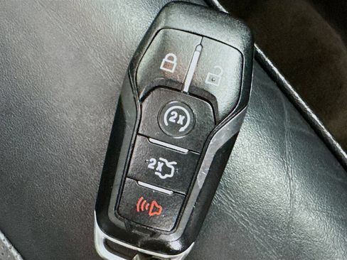 Used 2017 Ford Explorer Platinum AWD/4WD image 40