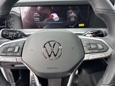 Used 2026 Volkswagen Tiguan SE R-Line AWD/4WD image 16