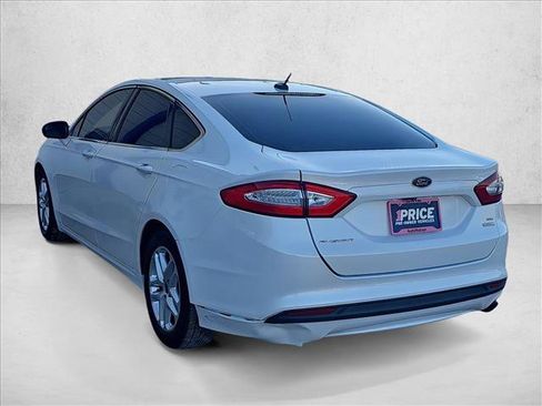 Used 2015 Ford Fusion SE w/ Equipment Group 202A image 3