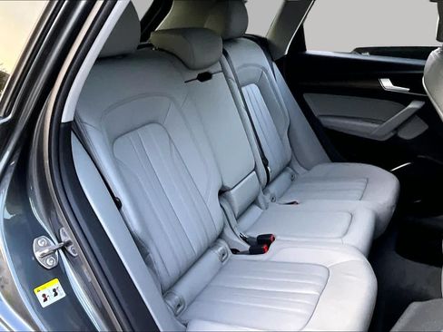 Used 2022 Audi Q5 2.0T Premium AWD/4WD image 19