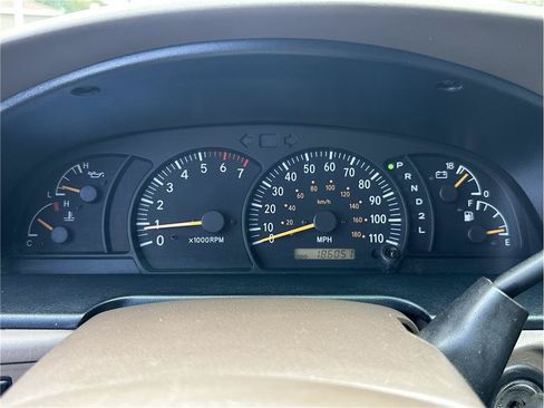 Used 2001 Toyota Tundra Limited w/ Off-Road Pkg AWD/4WD image 20