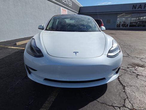 Used 2023 Tesla Model 3 Standard Range image 2