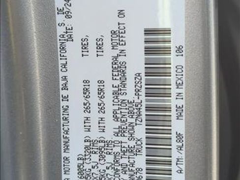 Used 2024 Toyota Tacoma TRD Sport image 28