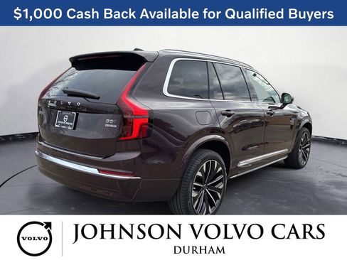 New 2026 Volvo XC90 B5 Plus w/ Protection Package Premier AWD/4WD image 3