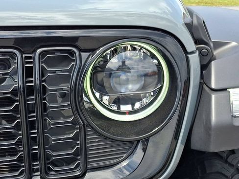 Used 2024 Jeep Wrangler Unlimited Sport AWD/4WD image 9