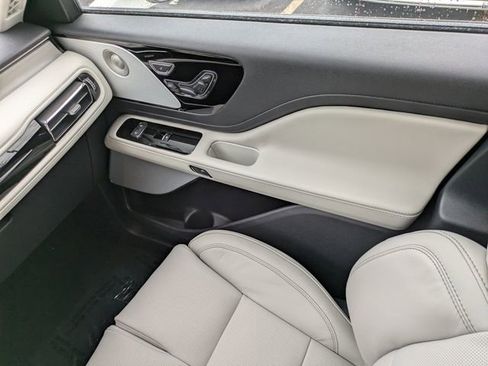 New 2026 Lincoln Aviator Reserve image 15