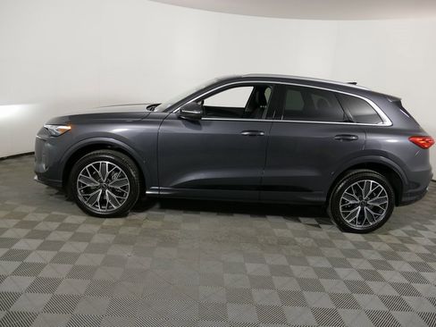 Certified 2025 Audi Q5 Premium Plus w/ Premium Plus image 6