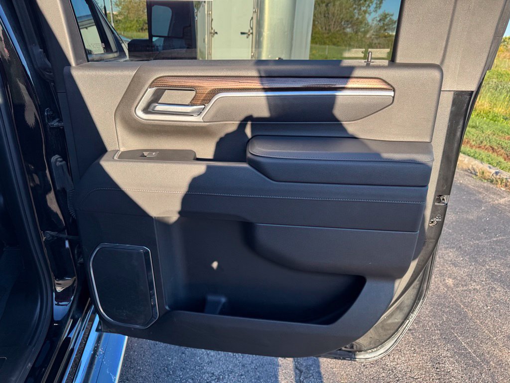 Used 2025 Chevrolet Silverado 2500 LT w/ Convenience Package AWD/4WD image 23