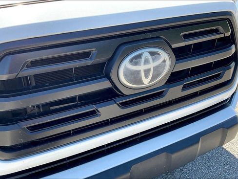 Used 2019 Toyota Tacoma SR w/ SR Convenience Package AWD/4WD image 27