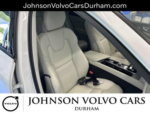 Used 2023 Volvo XC60 B5 Plus w/ Climate Package AWD/4WD image 8