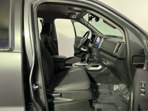 Certified 2022 Nissan Frontier SV image 26