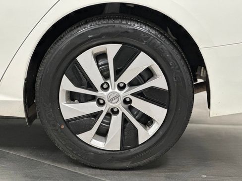 Used 2024 Nissan Altima 2.5 S image 23