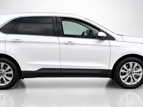 Used 2021 Ford Edge Titanium FWD image 26