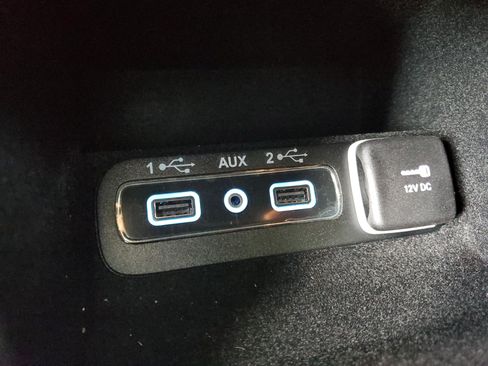 Used 2018 Jeep Grand Cherokee Laredo RWD image 29