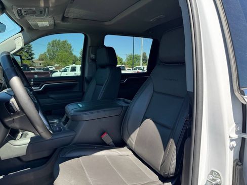 Used 2025 GMC Sierra 3500 Denali w/ Denali Reserve Package AWD/4WD image 10