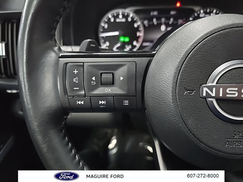 Used 2023 Nissan Pathfinder SL w/ Lighting Package (N92) AWD/4WD image 22
