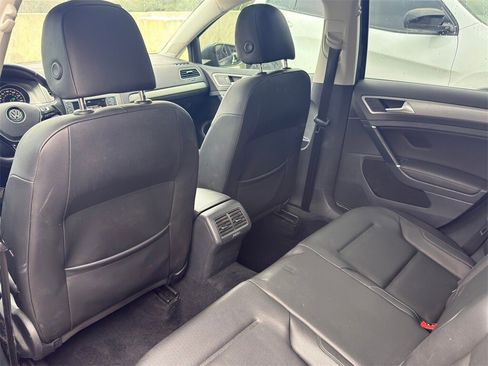 Used 2017 Volkswagen Golf Wolfsburg Edition image 30