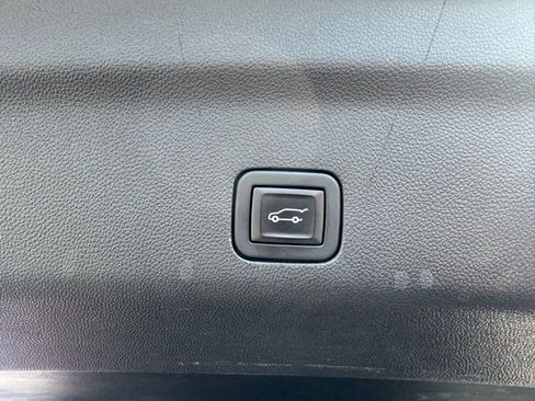 Used 2023 Cadillac Escalade Sport Platinum w/ LPO, ONYX Package AWD/4WD image 12