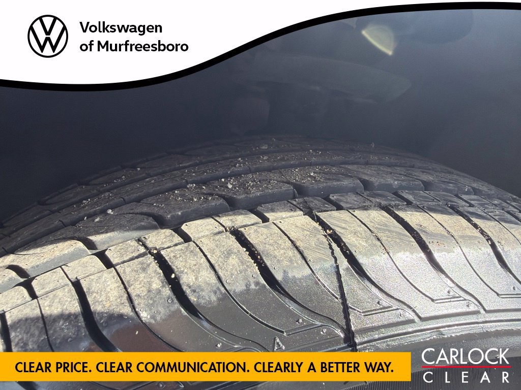 Used 2023 Chrysler Pacifica Touring-L FWD image 23