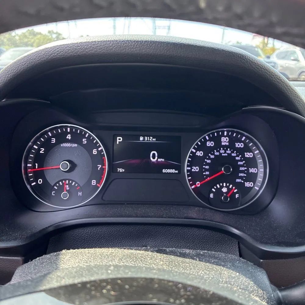 Used 2023 Kia Forte GT-Line w/ GT-Line Premium Package FWD image 16