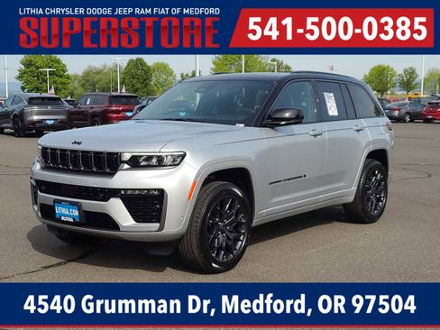 New 2026 Jeep Grand Cherokee Summit AWD/4WD image 1