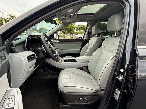 Used 2024 Hyundai Palisade SEL FWD image 9