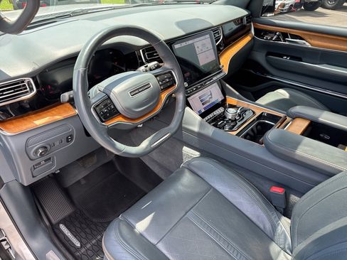 Used 2022 Jeep Grand Wagoneer Series II w/ Convenience Group III image 46