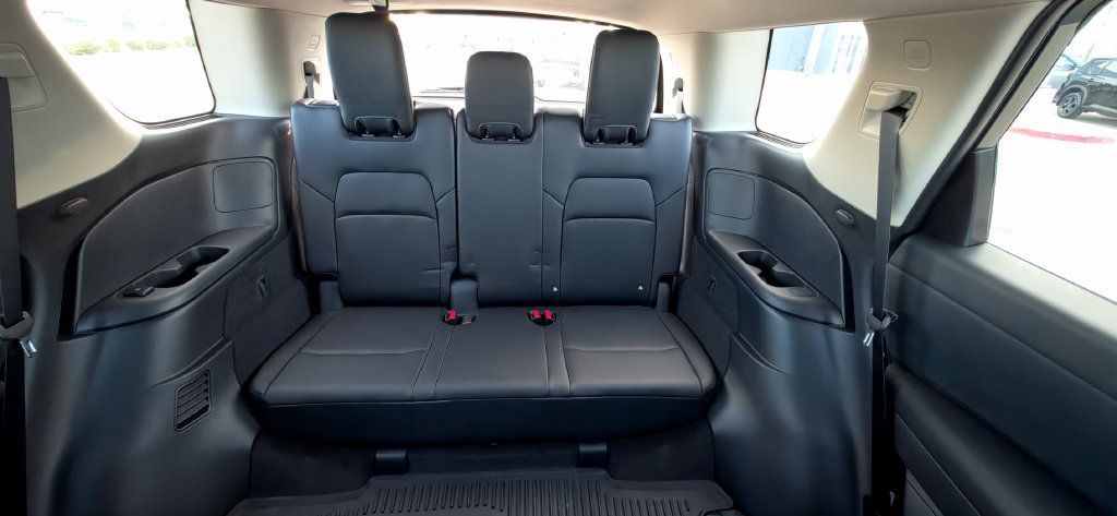 New 2026 Nissan Pathfinder SL FWD image 41