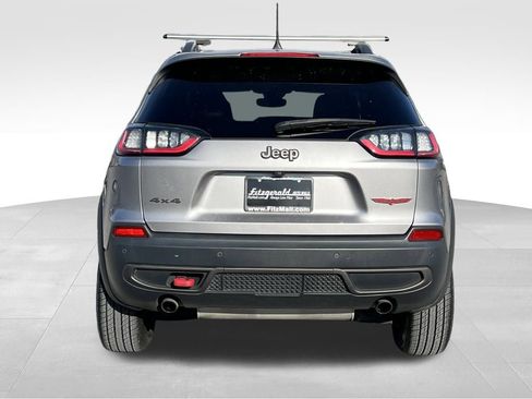 Used 2019 Jeep Cherokee Trailhawk image 6