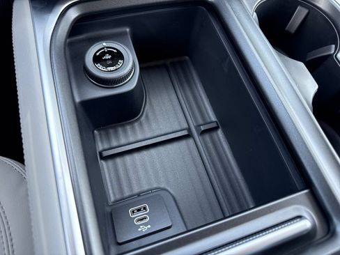 New 2026 Ford Expedition Active RWD image 34