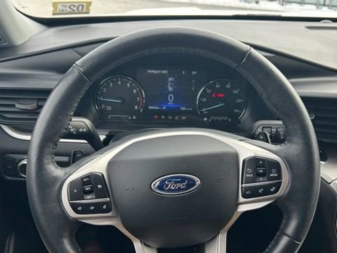 Used 2020 Ford Explorer XLT w/ Comfort Package image 20