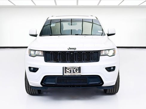 Used 2019 Jeep Grand Cherokee Altitude RWD image 2