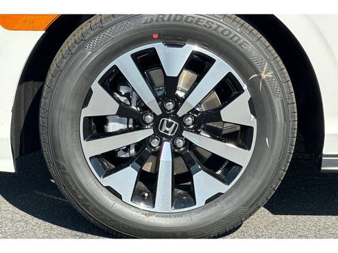 Certified 2026 Honda Odyssey EX-L image 46