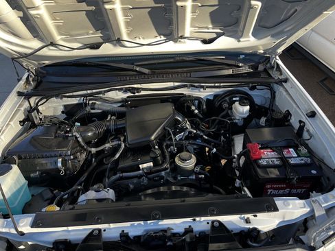 Used 2013 Toyota Tacoma 2WD Access Cab image 31