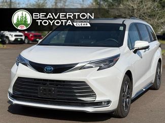 Used 2025 Toyota Sienna Platinum 360° Tour