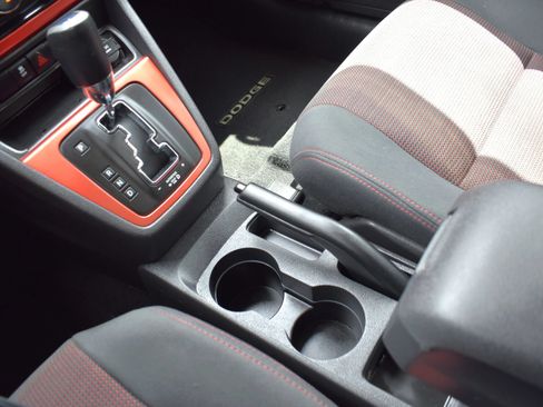 Used 2011 Dodge Caliber Heat FWD image 20