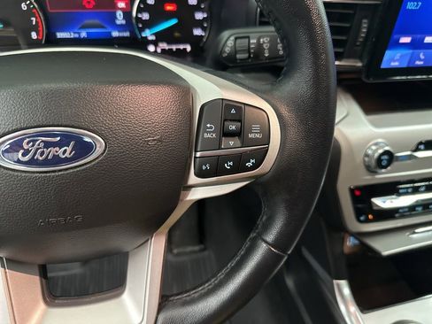 Used 2023 Ford Explorer XLT w/ Equipment Group 202A AWD/4WD image 16